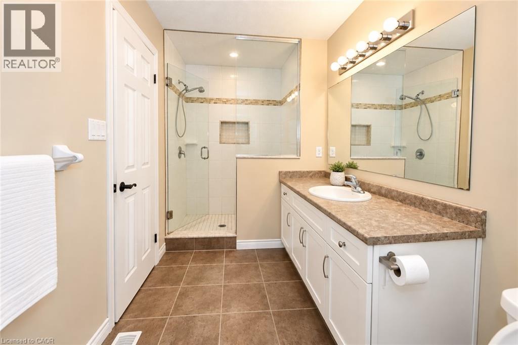 4 Drone Crescent Property Photo 11