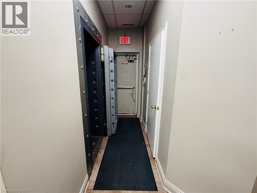 281 Queenston Road Property Photo 8