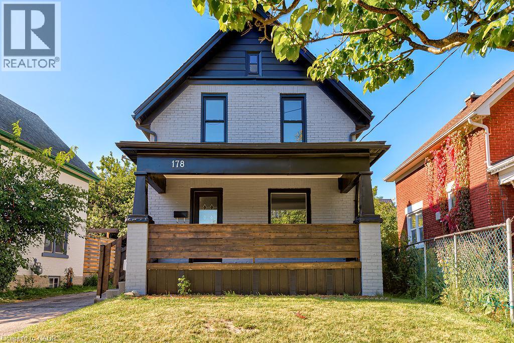 178 Kent Avenue Property Photo 1