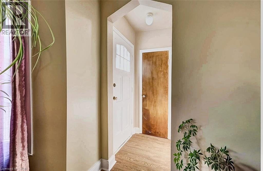 208 Arnold Street Property Photo 5