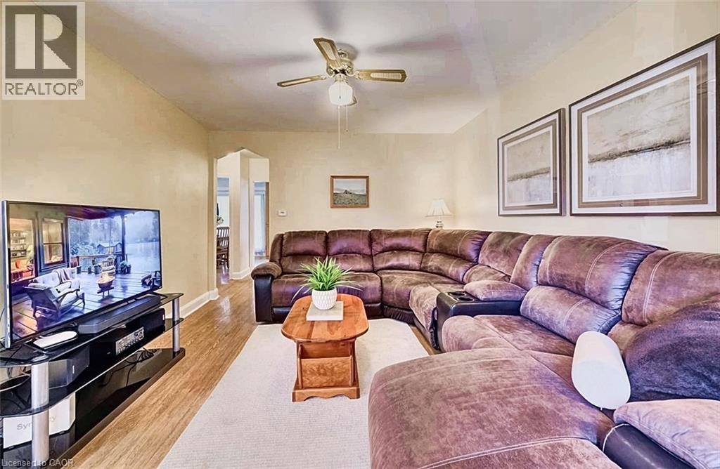208 Arnold Street Property Photo 6