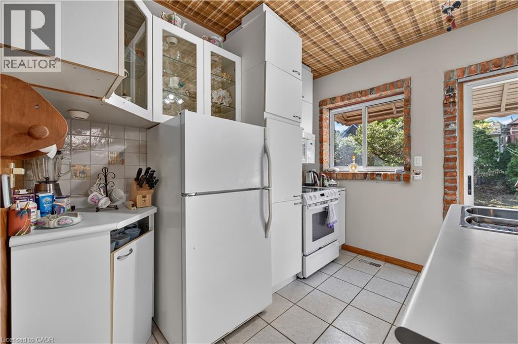 248 Saint Clair Boulevard Property Photo 7