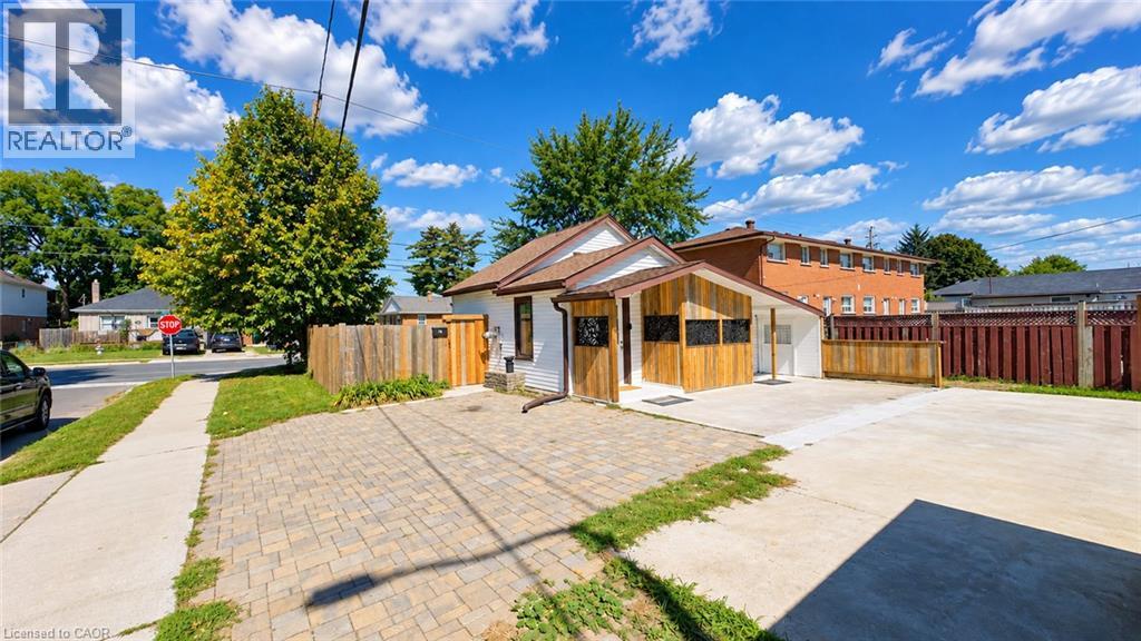76 Avenue Road Property Photo 4