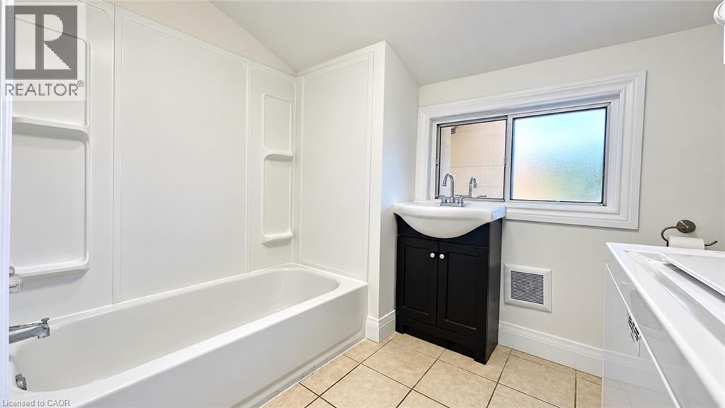 76 Avenue Road Property Photo 12