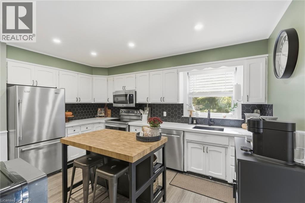 36 Pottruff Road Property Photo 10