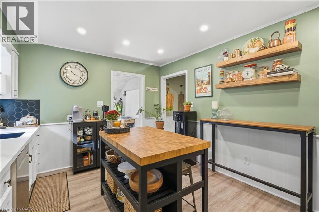 36 Pottruff Road Property Photo 13