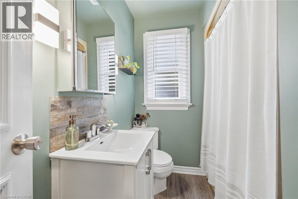 36 Pottruff Road Property Photo 21
