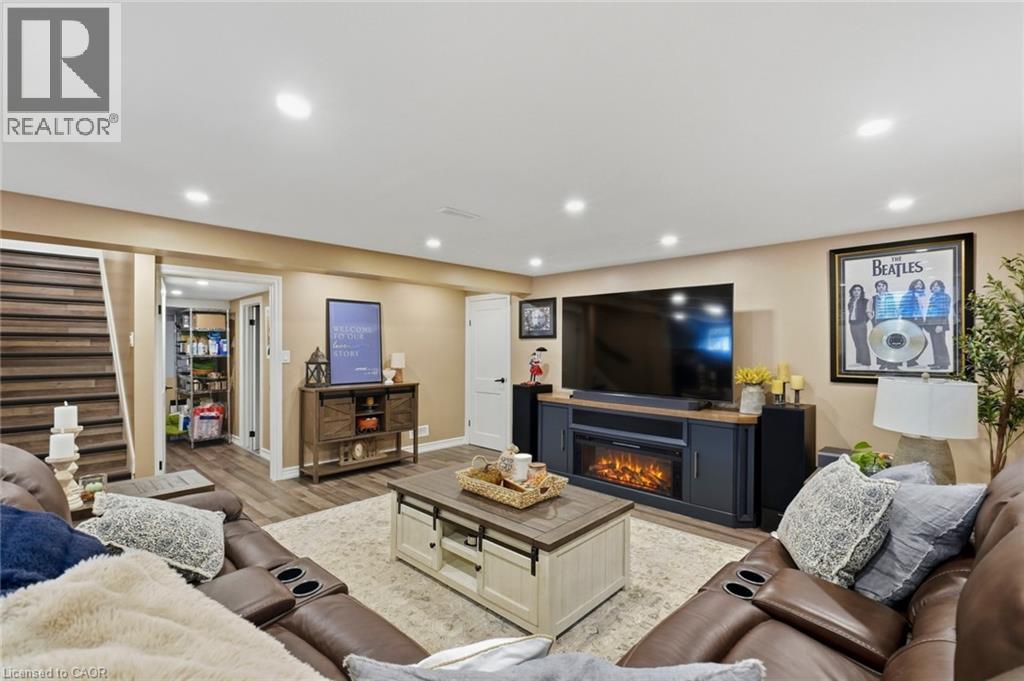 36 Pottruff Road Property Photo 24