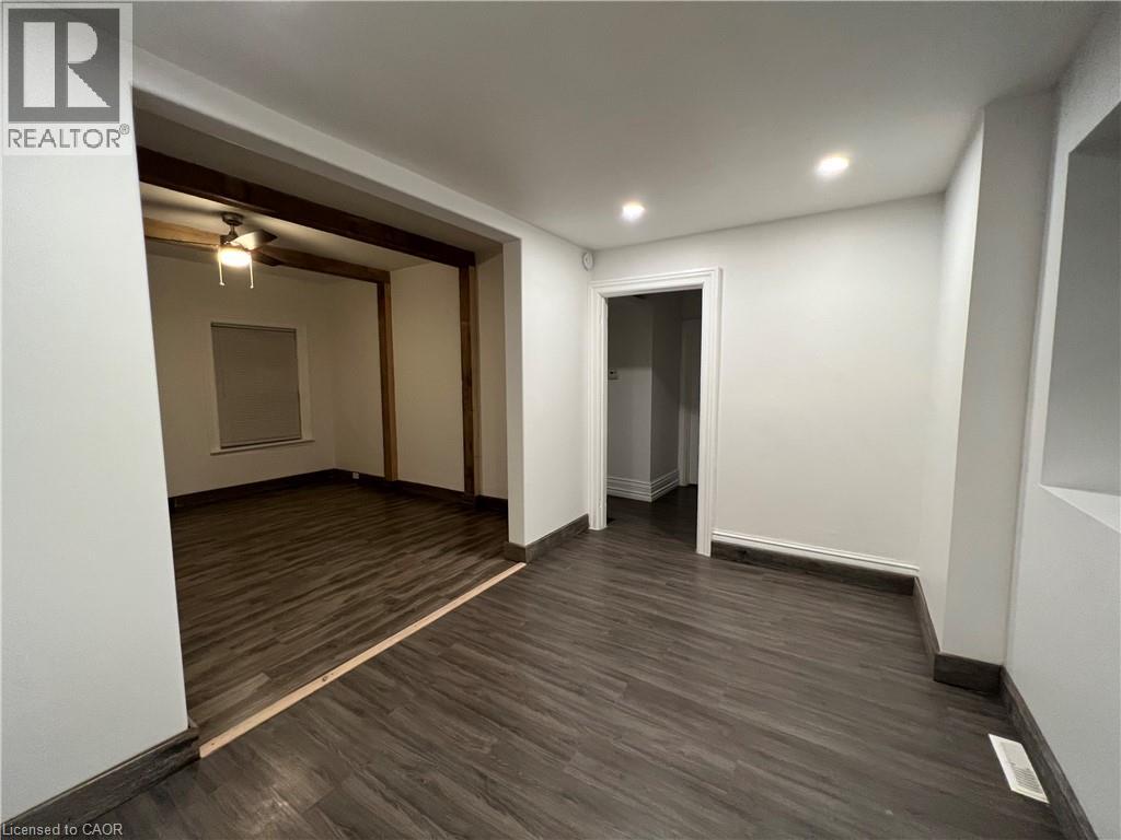 16 Alma Street N Property Photo 19
