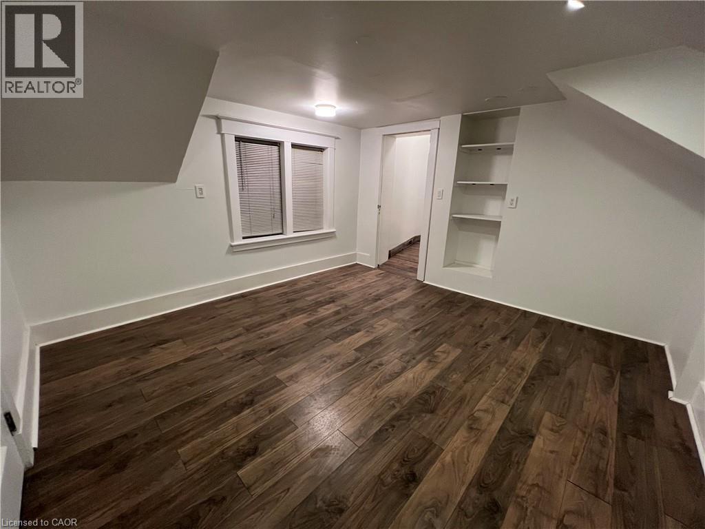 16 Alma Street N Property Photo 37