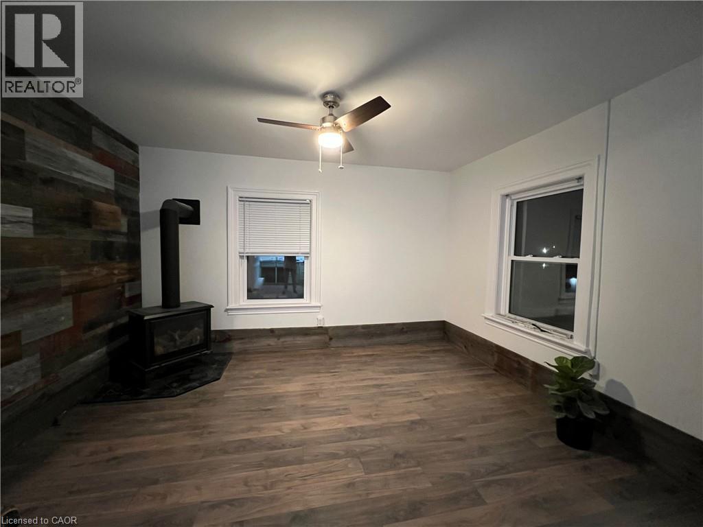 16 Alma Street N Property Photo 39