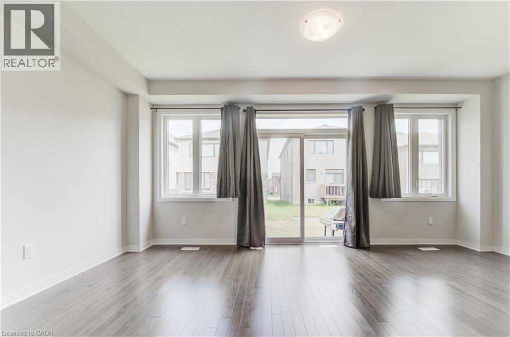 73 Prince Phillip Boulevard Property Photo 14