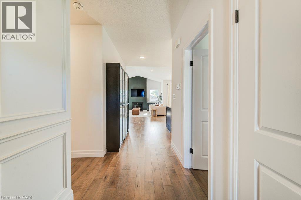 24 Gilmer Crescent Property Photo 8