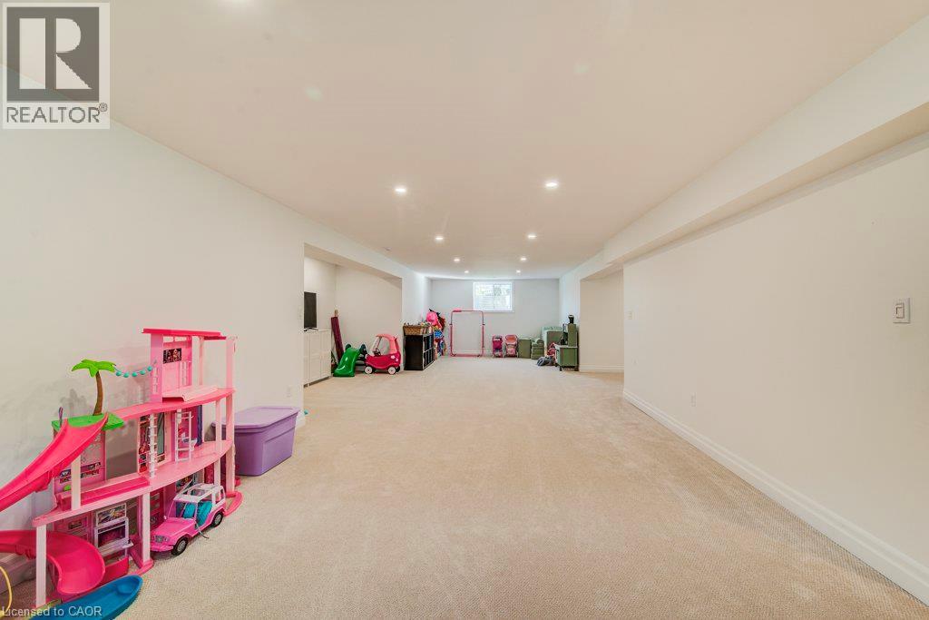 24 Gilmer Crescent Property Photo 36