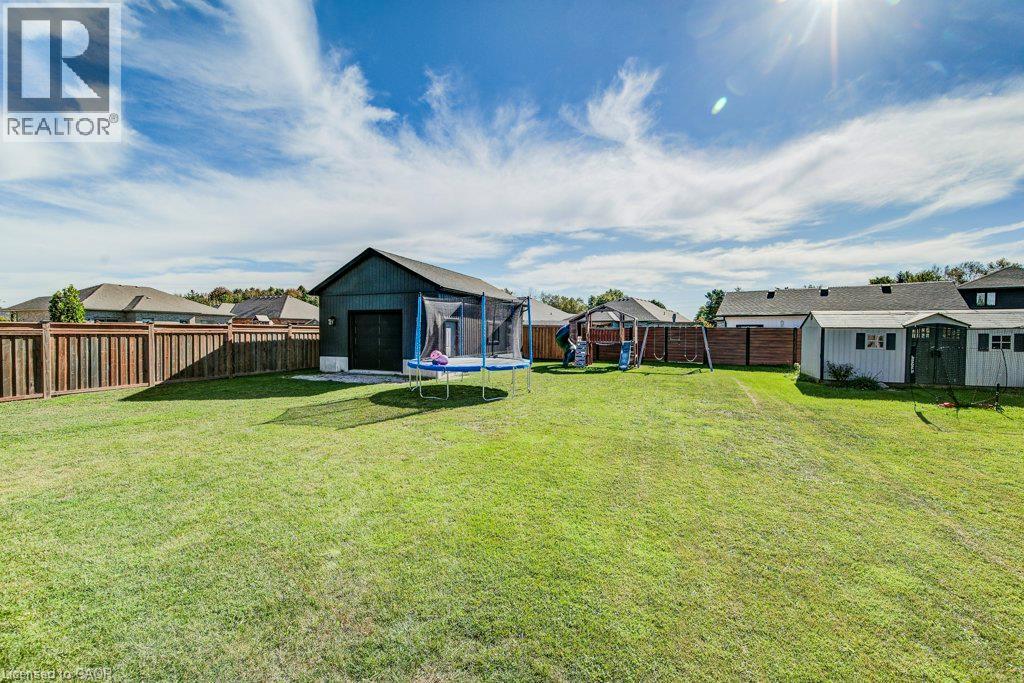 24 Gilmer Crescent Property Photo 46
