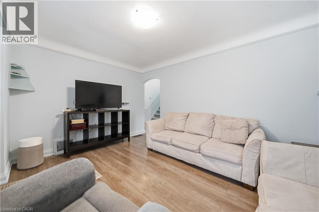 147 Glen Road Property Photo 7