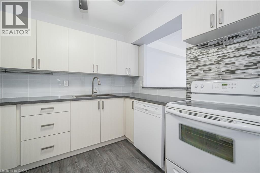 18 Holborn Court Unit# 211 Property Photo 2