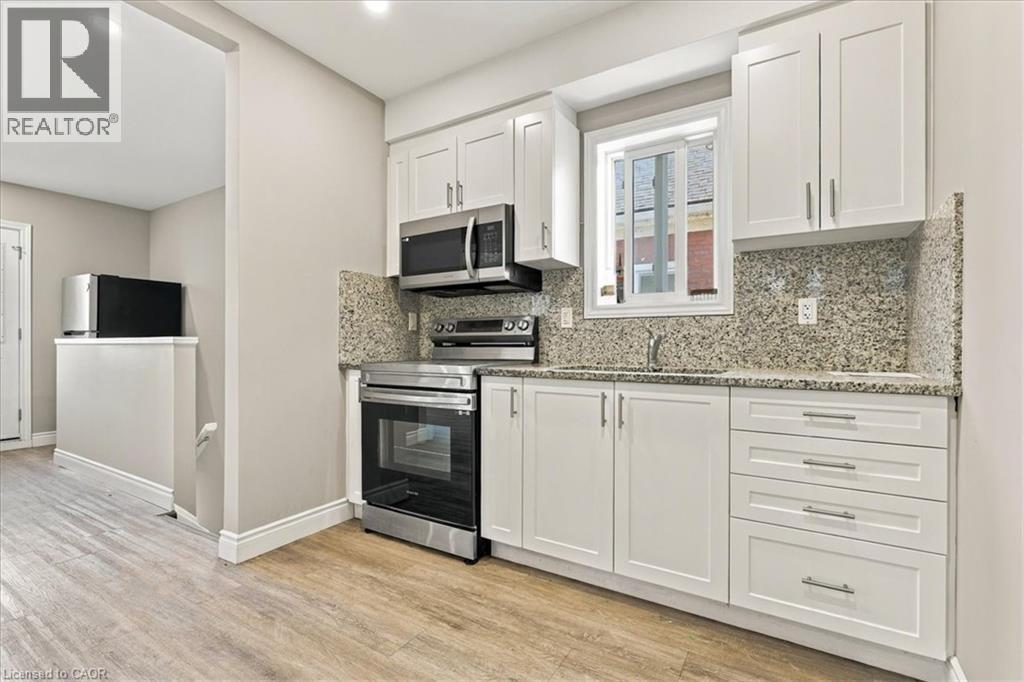 17 Eby Street S Unit# Upper Property Photo 6