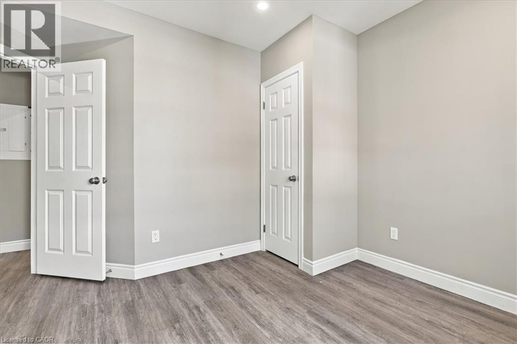 17 Eby Street S Unit# Upper Property Photo 13