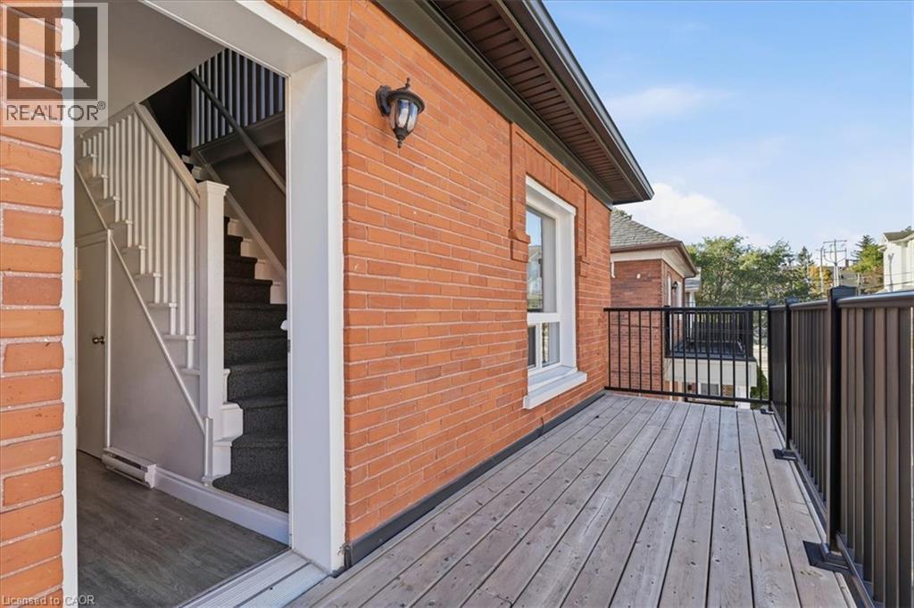 17 Eby Street S Unit# Upper Property Photo 15