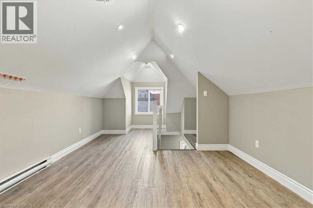 17 Eby Street S Unit# Upper Property Photo 16