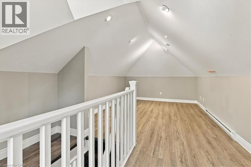 17 Eby Street S Unit# Upper Property Photo 18