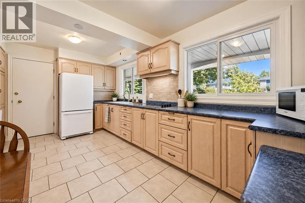 38 Callander Drive Property Photo 6
