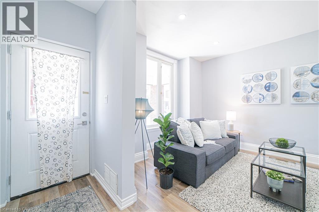 17 Kinrade Avenue Property Photo 3