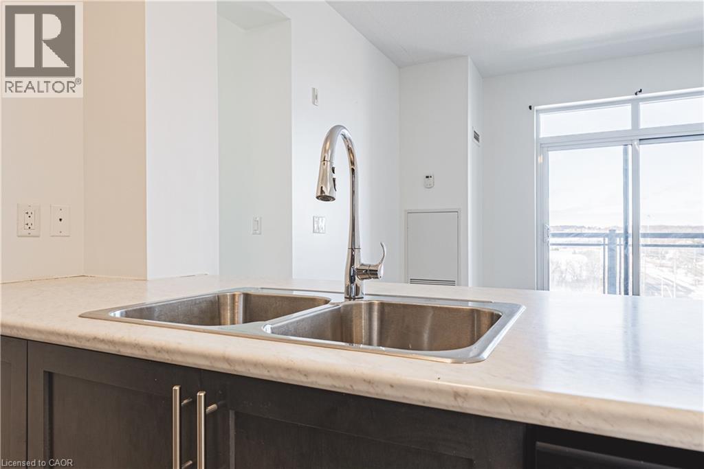 2486 Old Bronte Road Unit# 706 Property Photo 6