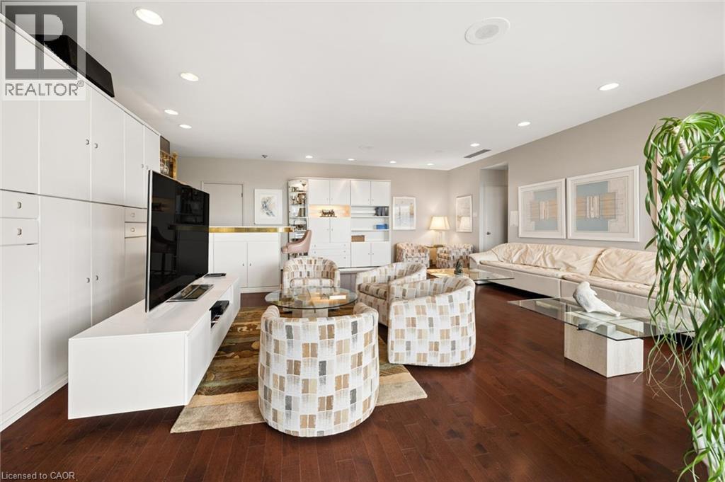 265 Westcourt Place Unit# Ph9 Property Photo 15