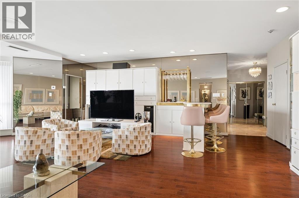 265 Westcourt Place Unit# Ph9 Property Photo 17