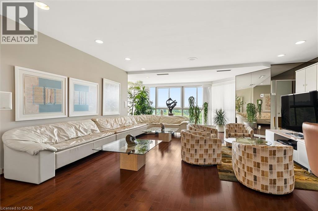 265 Westcourt Place Unit# Ph9 Property Photo 20