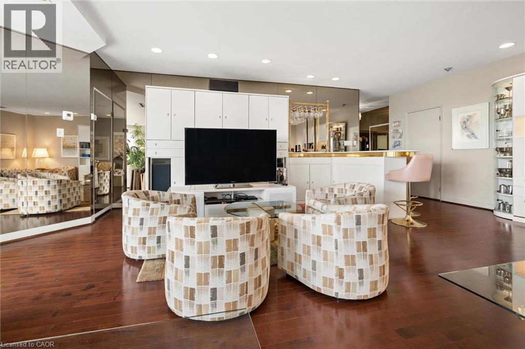265 Westcourt Place Unit# Ph9 Property Photo 22