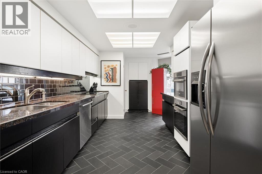 265 Westcourt Place Unit# Ph9 Property Photo 23