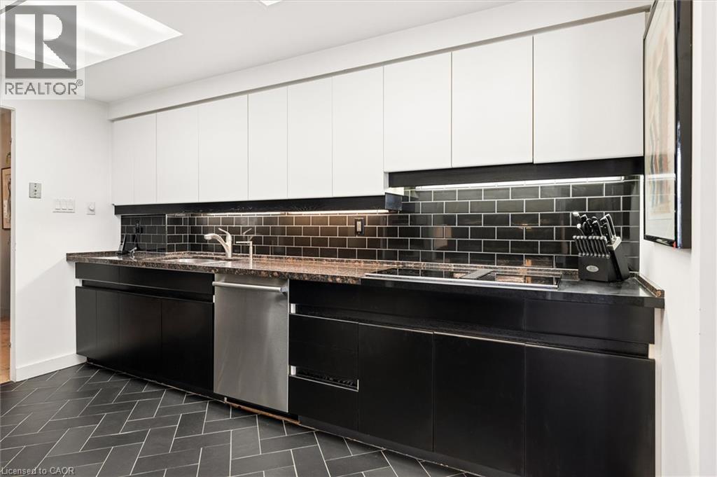 265 Westcourt Place Unit# Ph9 Property Photo 24