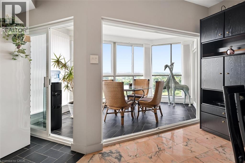 265 Westcourt Place Unit# Ph9 Property Photo 28