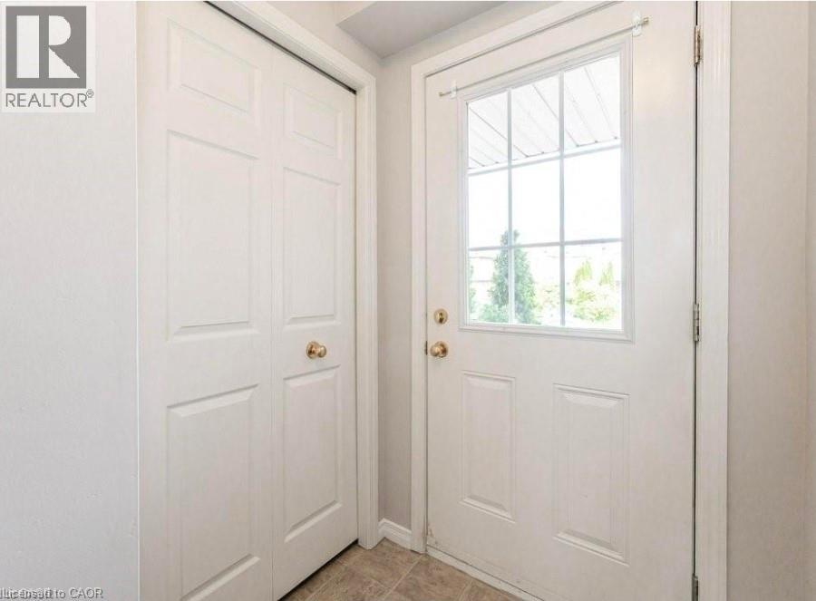 286 Sophia Crescent Property Photo 5