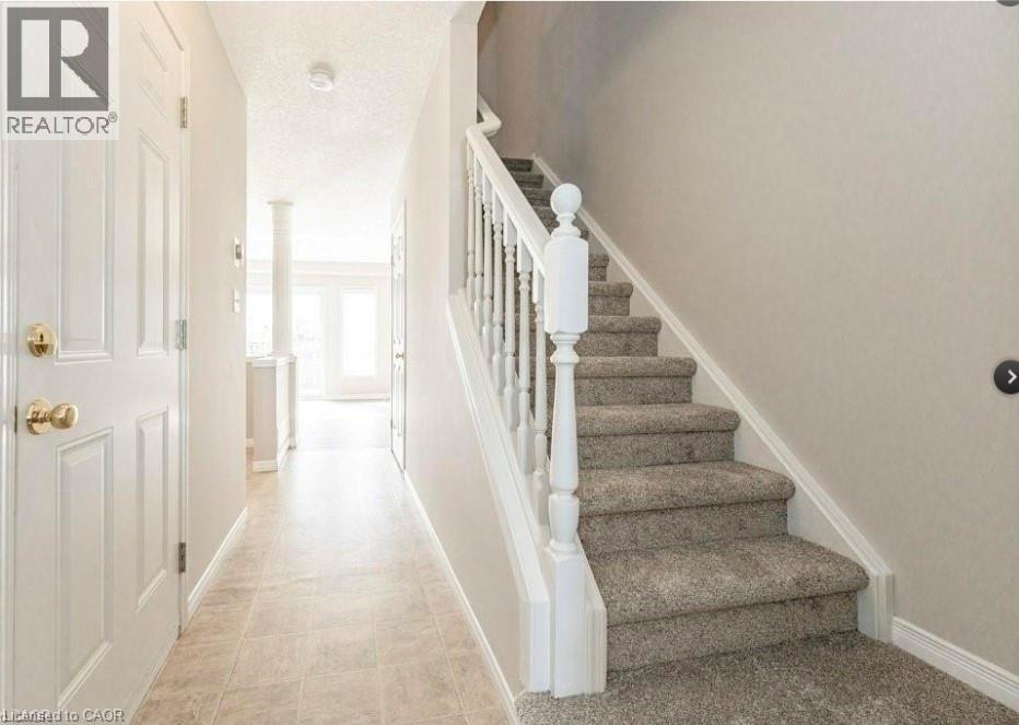 286 Sophia Crescent Property Photo 6