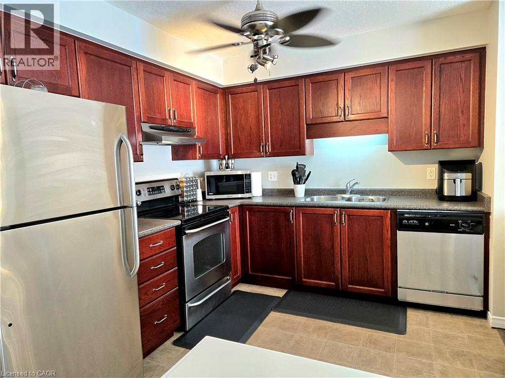 286 Sophia Crescent Property Photo 13