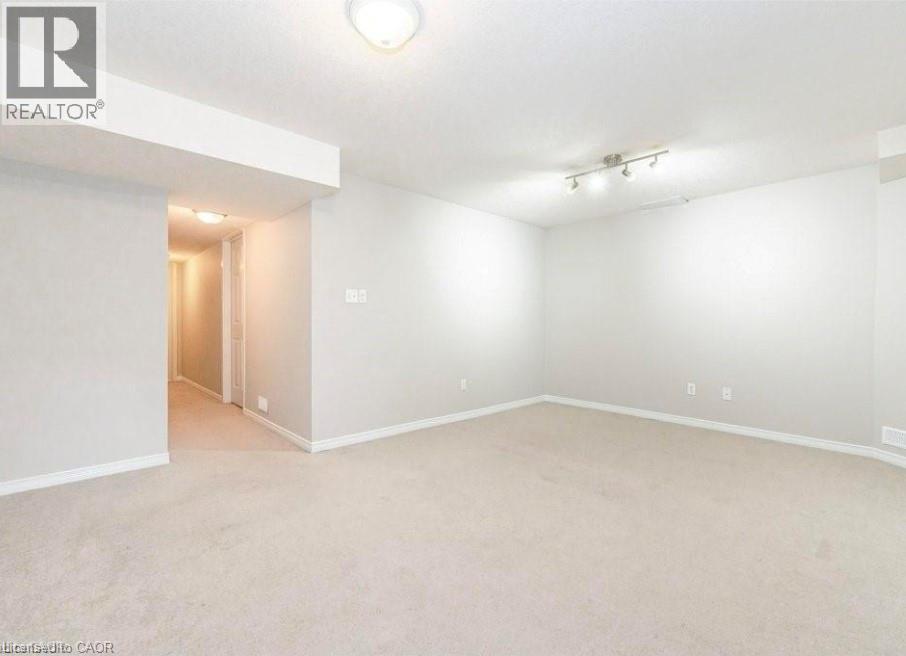 286 Sophia Crescent Property Photo 31