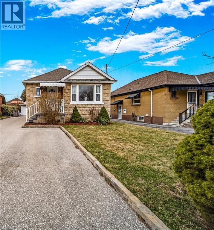 146 GLENCARRY Avenue Unit# Upper Property Photo 1