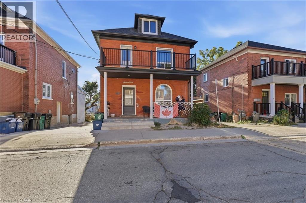 17 Eby Street S Unit# Lower Property Photo 1
