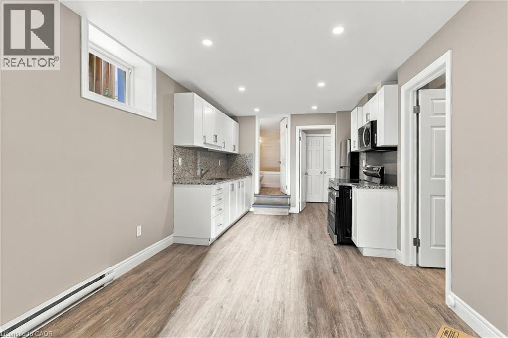 17 Eby Street S Unit# Lower Property Photo 4