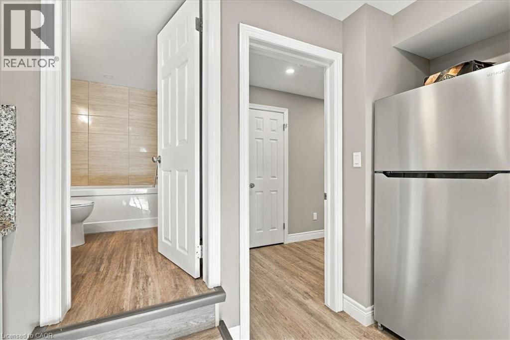 17 Eby Street S Unit# Lower Property Photo 7