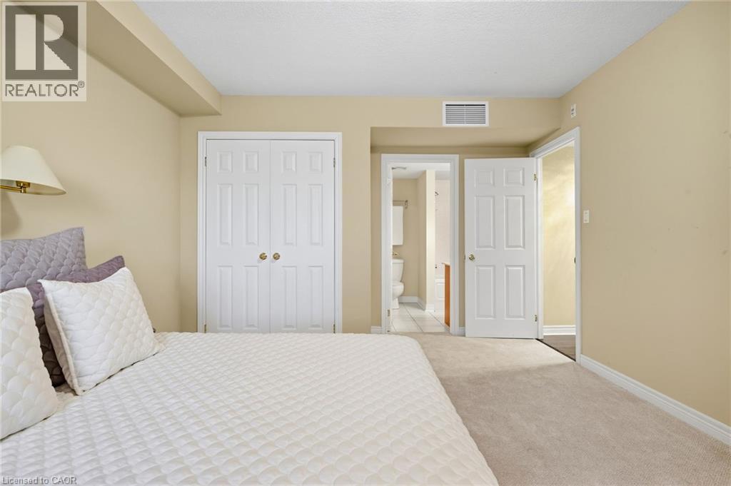 390 Upper Middle Road Unit# 301 Property Photo 24