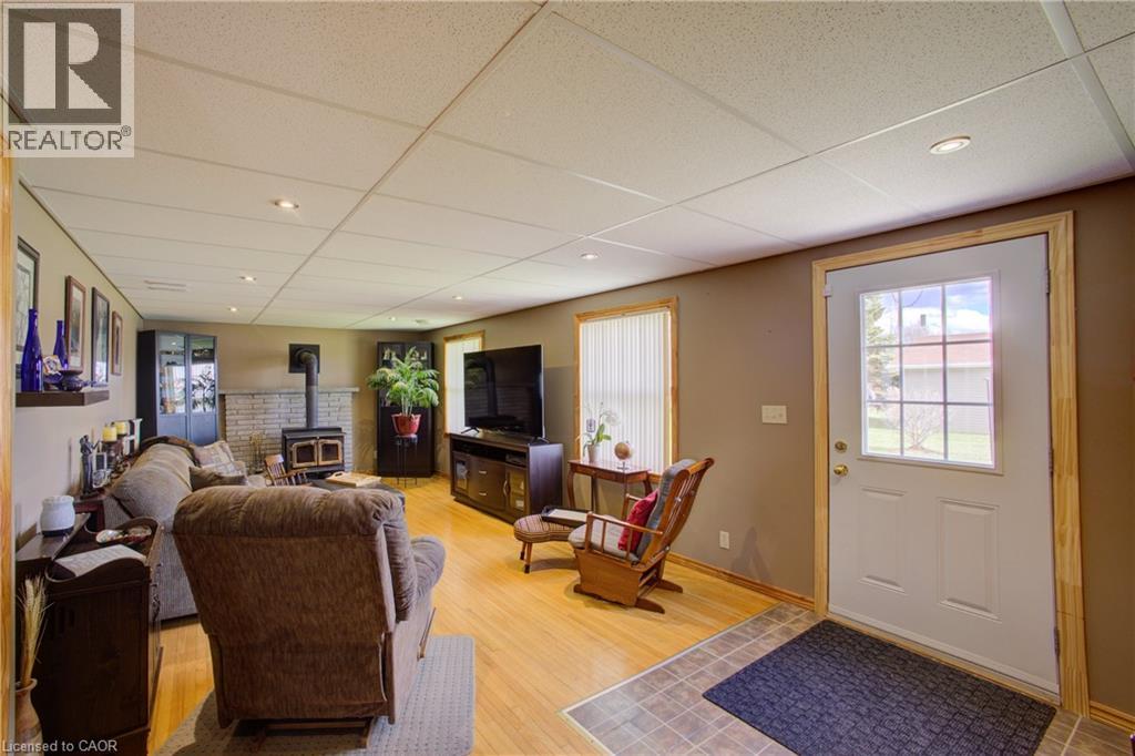 375729 6th Line Property Photo 7