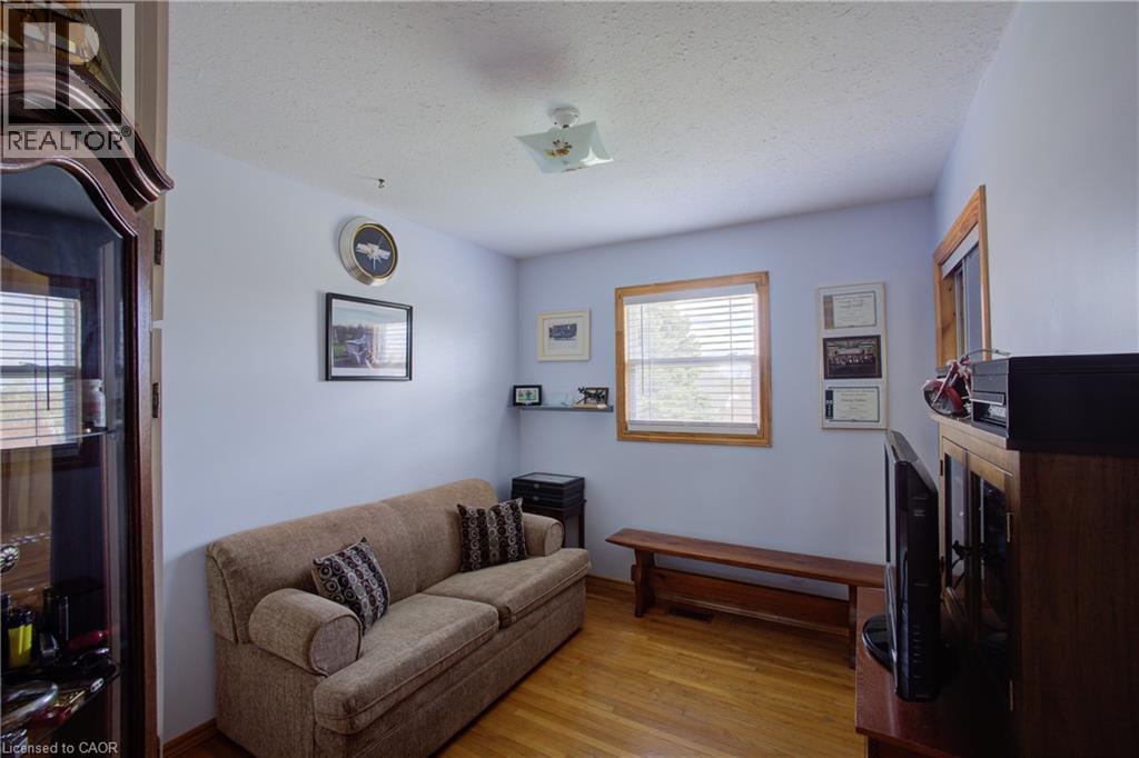 375729 6th Line Property Photo 20