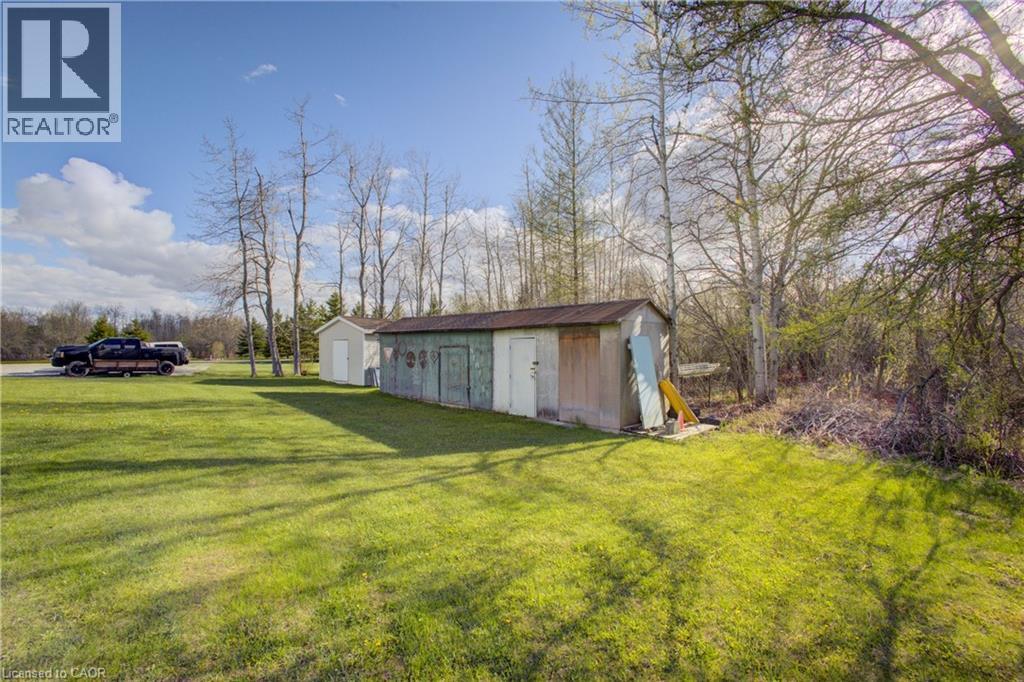 375729 6th Line Property Photo 32