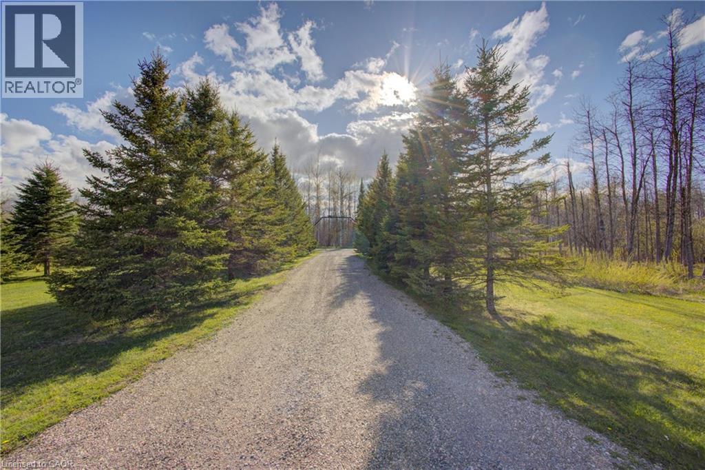 375729 6th Line Property Photo 35