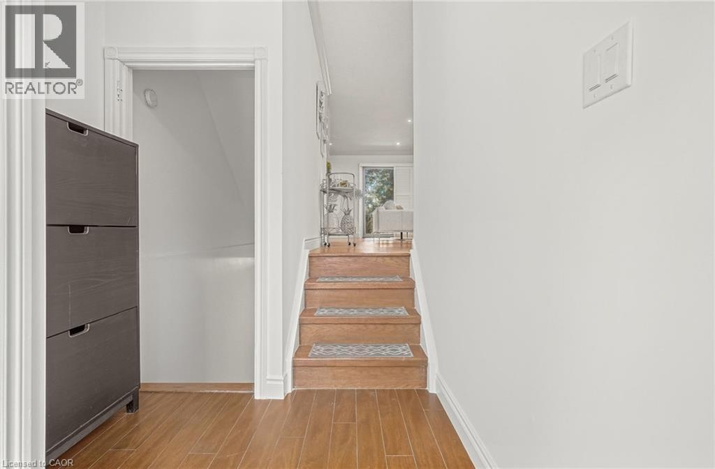 1518 Sixth Line Unit# 27 Property Photo 5